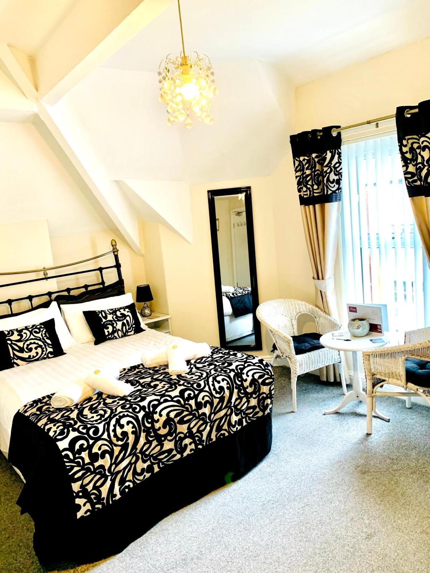 The Heidi Bed & Breakfast Southport Buitenkant foto